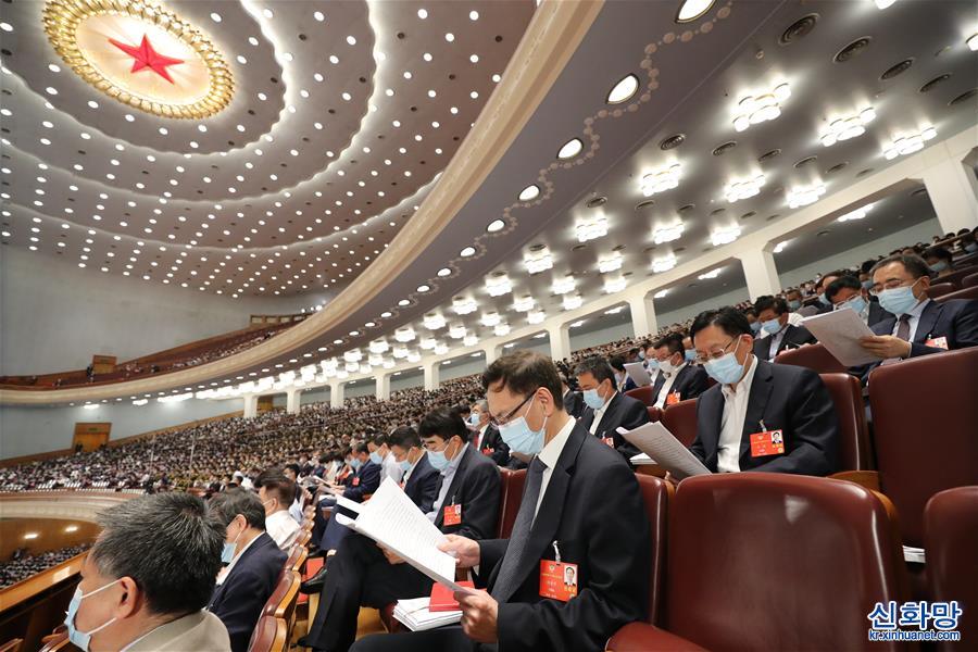 （两会·人大开幕·XHDW）（6）十三届全国人大三次会议在京开幕