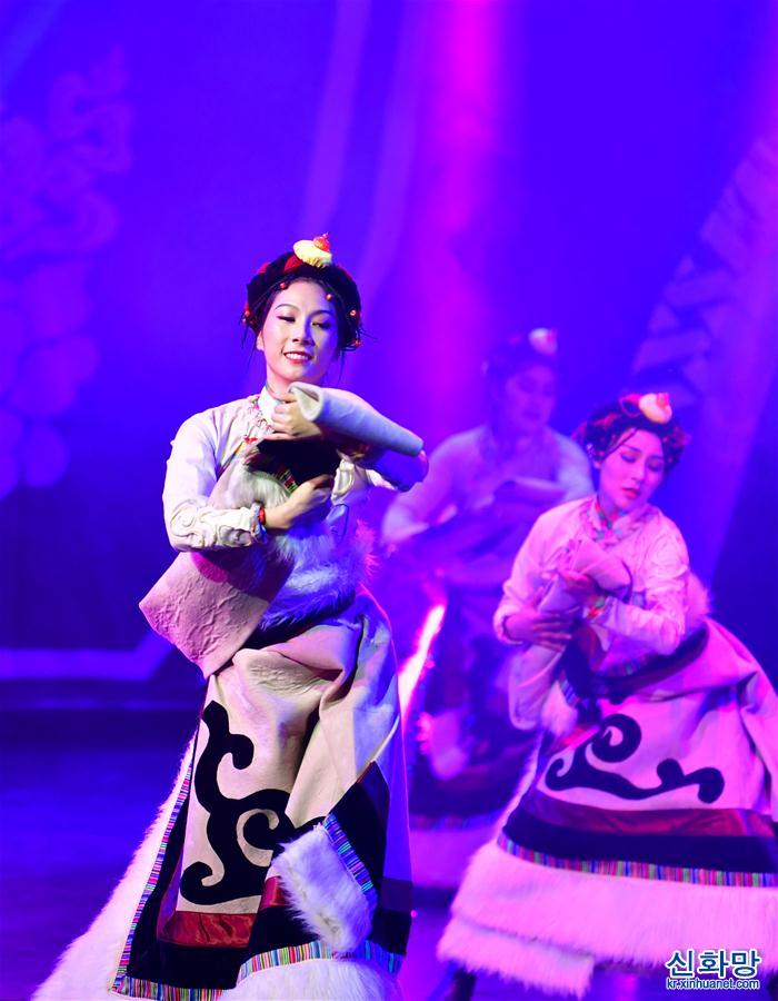 （文化）（6）藏族传统歌舞乐《金顶梵音-拉卜楞》恢复公演
