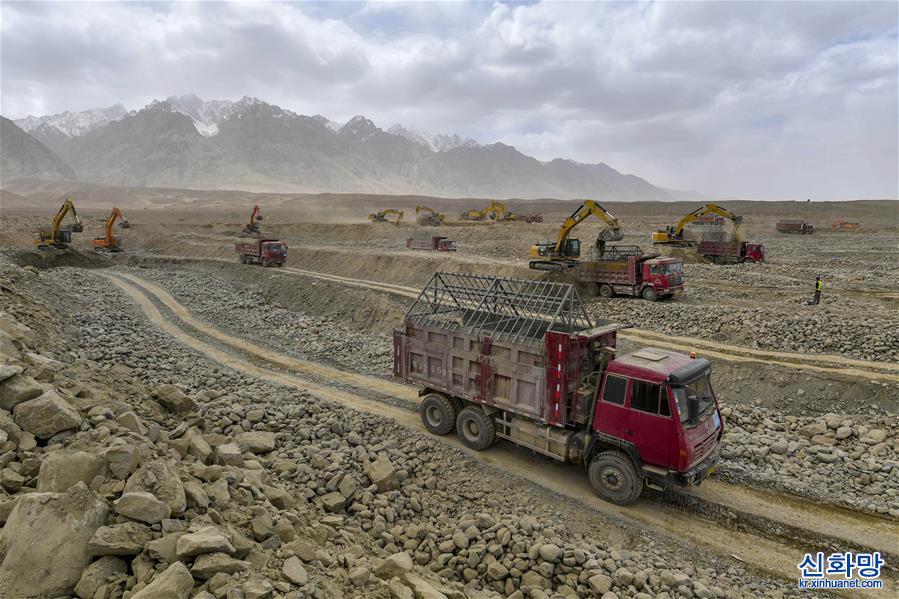 （经济）（4）新疆海拔最高机场建设顺利推进