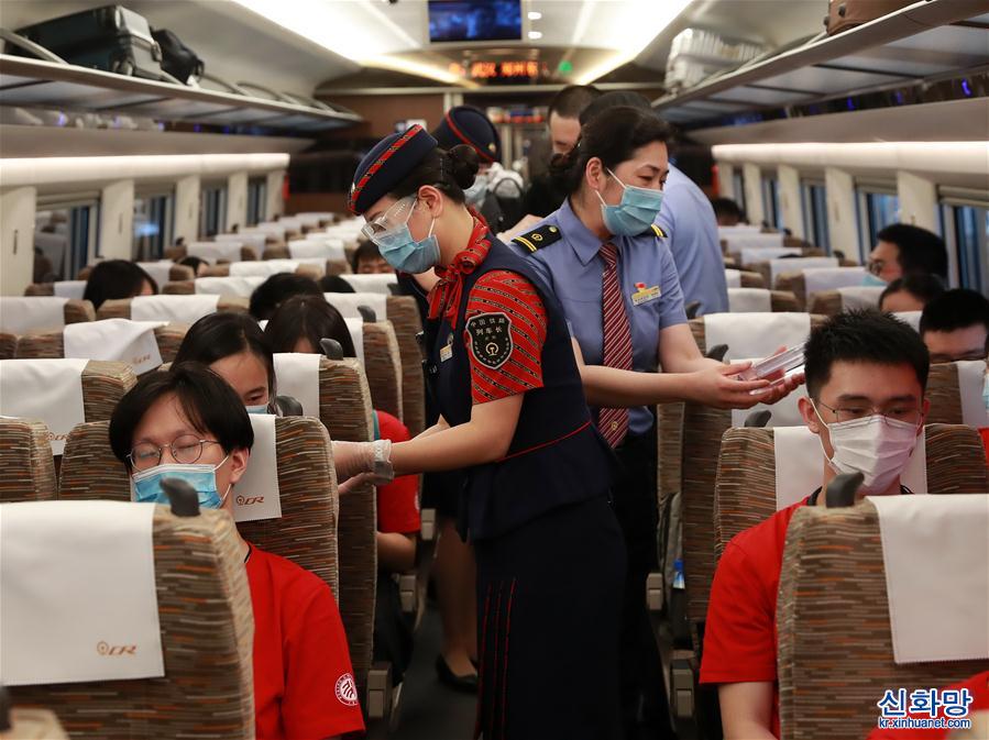 #（聚焦疫情防控）（5）武汉铁路部门恢复开行进京高铁