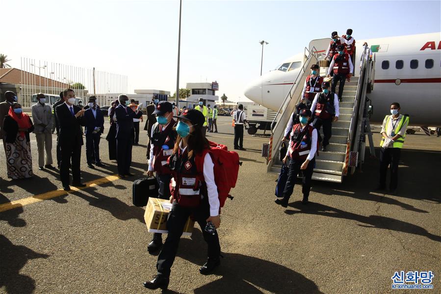 （国际疫情）（3）中国抗疫医疗专家组抵达苏丹