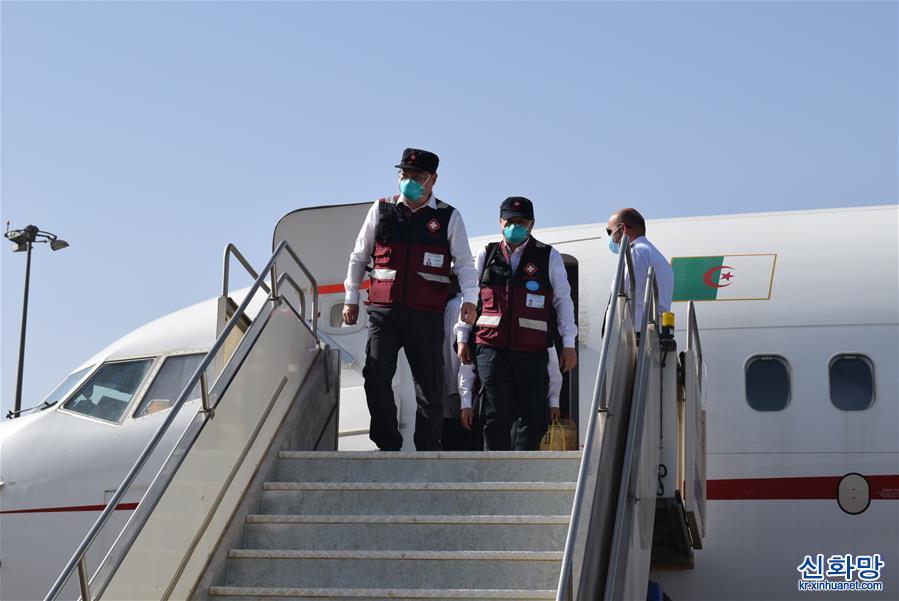 （国际疫情）（2）中国抗疫医疗专家组抵达苏丹