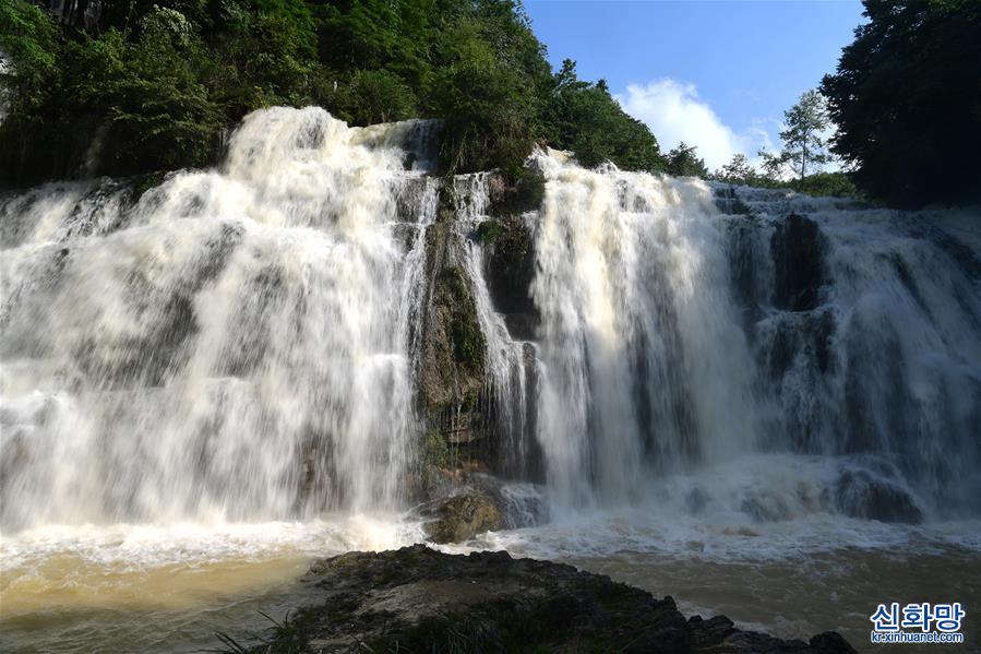 #（新華視界）（1）貴州畢節：米底河瀑布美如畫