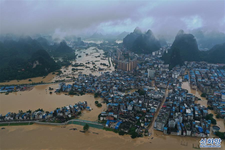 （防汛抗洪）（5）广西融水：紧急转移受灾群众