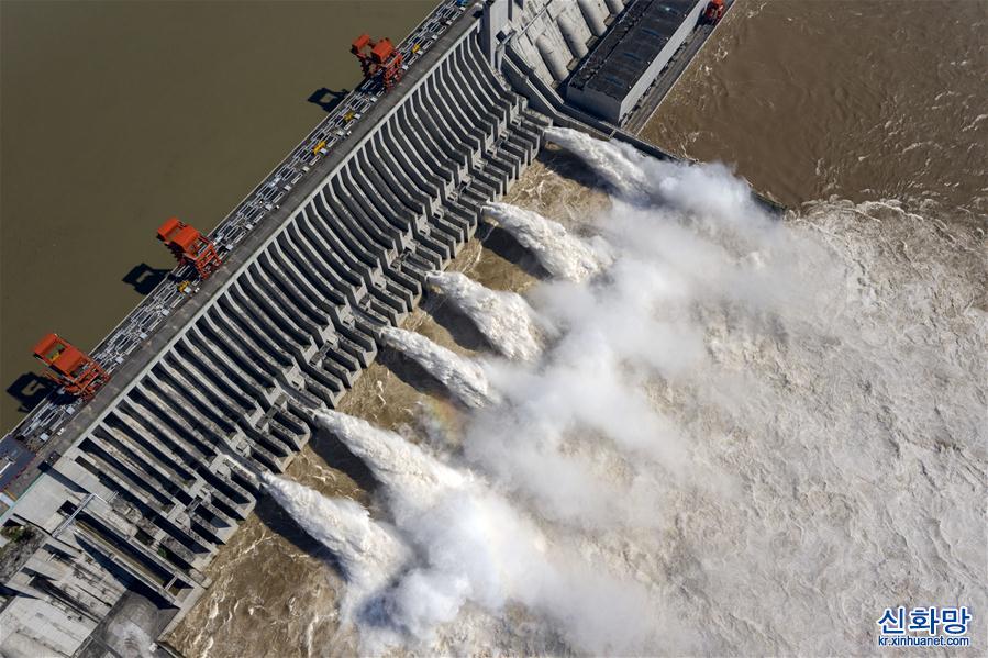 （防汛抗洪）（2）长江中上游水库群拦洪超300亿立方米