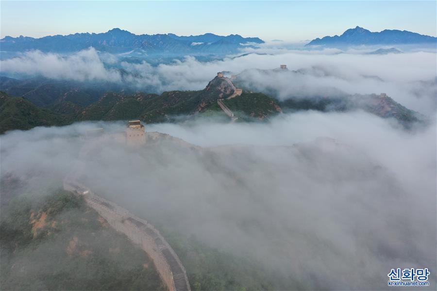 #（美丽中国）（1）云雾笼罩金山岭