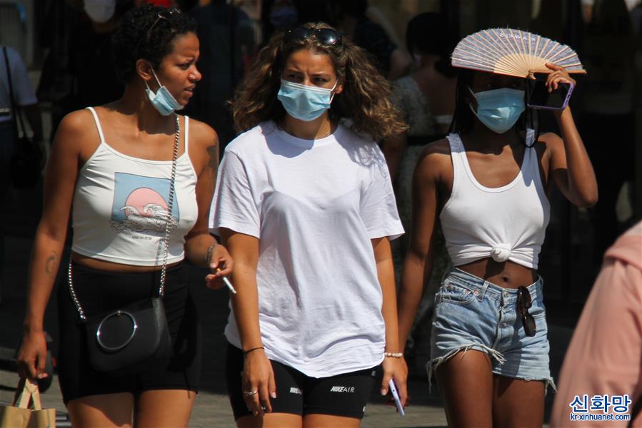 （新华视界）（2）比利时布鲁塞尔首都大区强制公民在所有公共场所戴口罩
