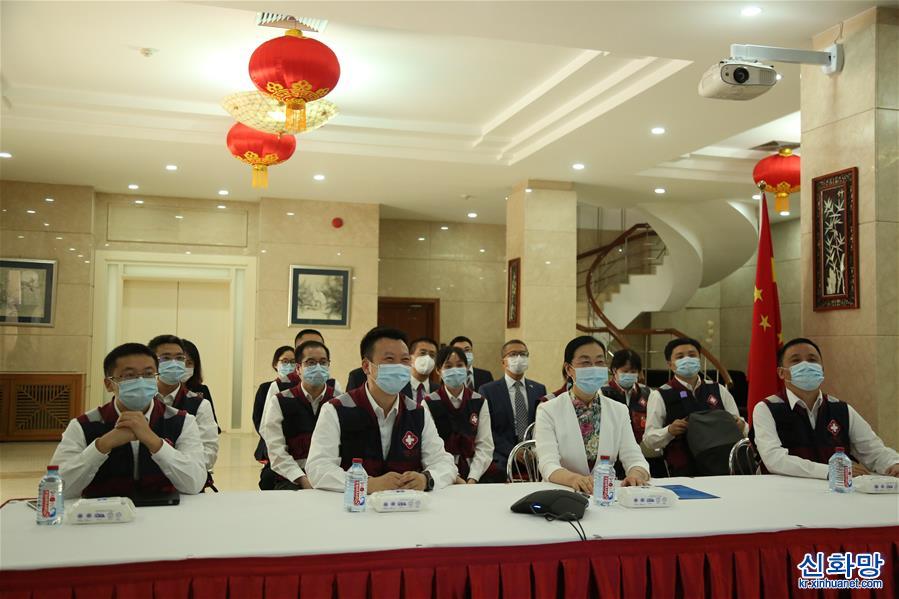 （国际疫情）（3）中国抗疫医疗专家组继续在阿塞拜疆开展工作