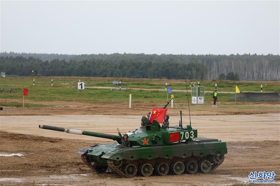 （国际·图文互动）（5）“国际军事比赛-2020”“坦克两项”项目单车赛收官　中国队晋级半决赛
