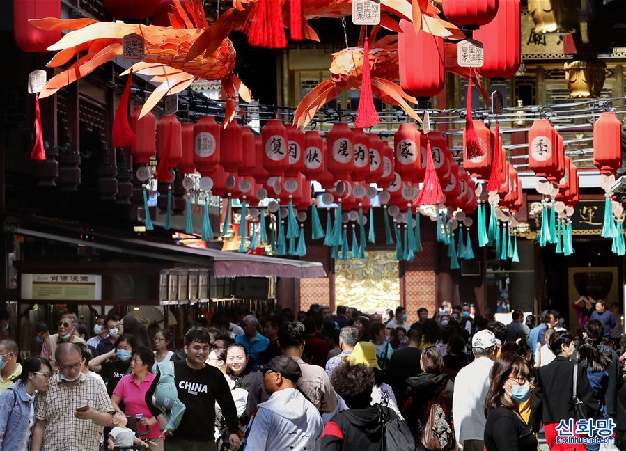 （社会）（1）国庆中秋假期上海旅游市场加速回暖
