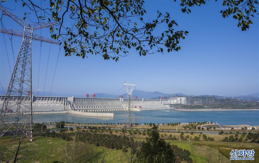 #（图文互动）（7）三峡电站2020年发电量达1118亿千瓦时