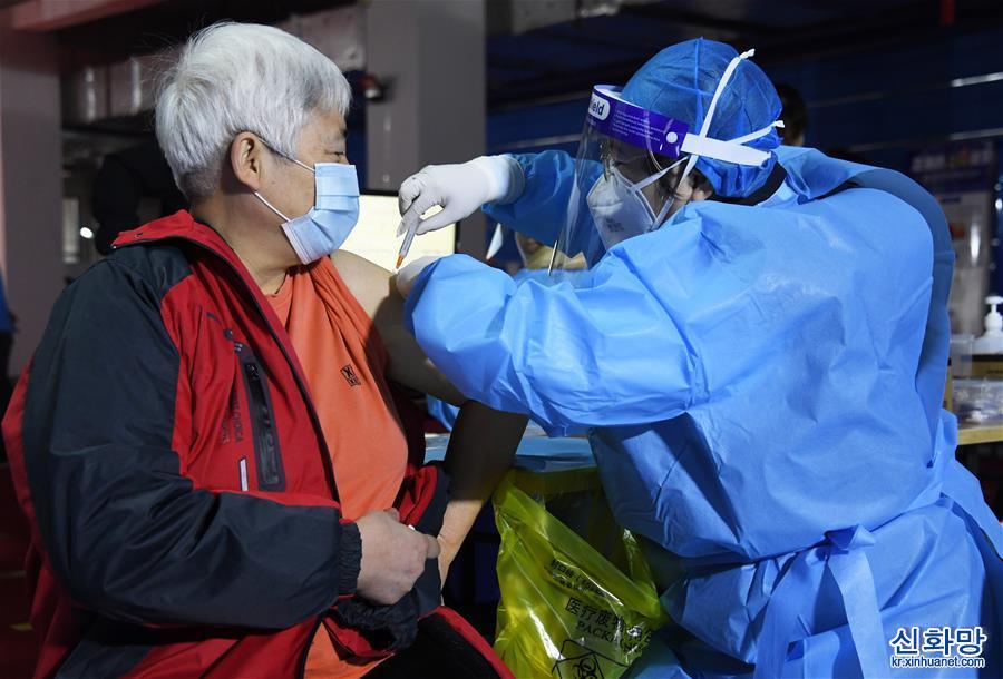 （聚焦疫情防控）（4）北京海淀：保障60周岁以上居民接种新冠疫苗