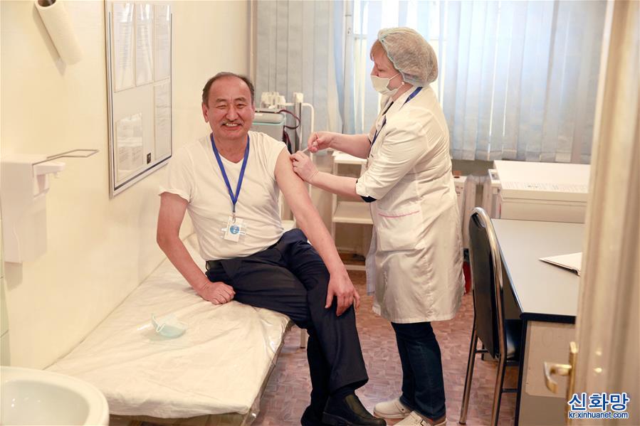 （國際疫情）（1）吉爾吉斯斯坦開始接種中國新冠疫苗