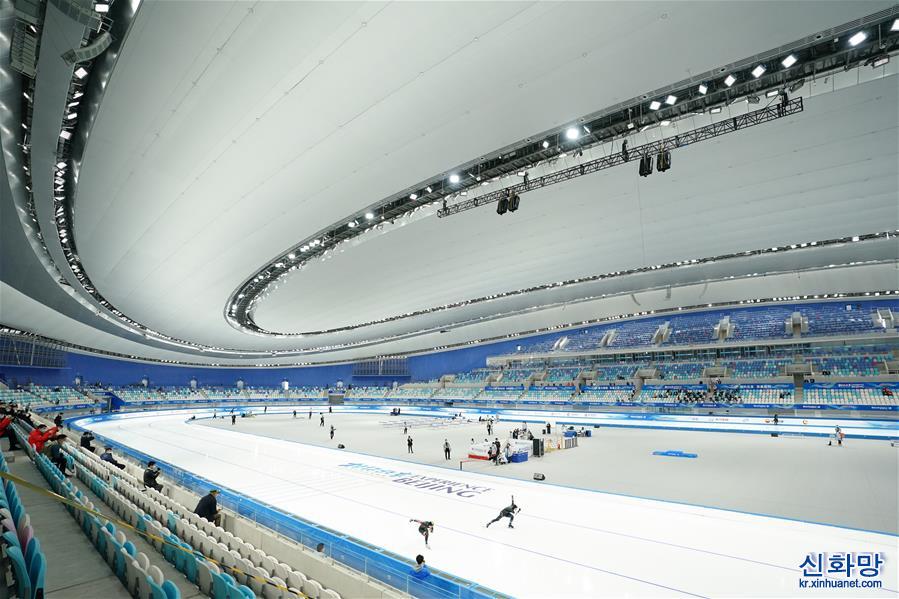 （体育）（1）速度滑冰——“相约北京”冰上测试活动速滑比赛在“冰丝带”鸣枪起跑