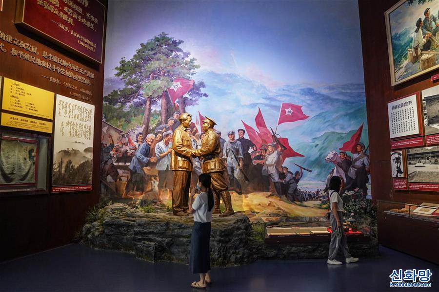 （新华视界）（7）中国共产党历史展览馆面向社会公众开放