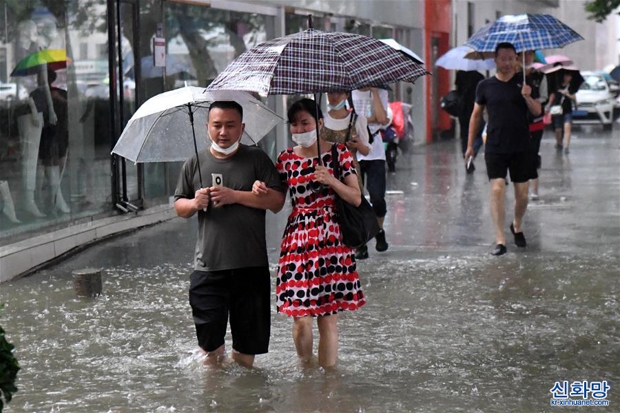 （社会）（5）郑州遭遇历史极值暴雨