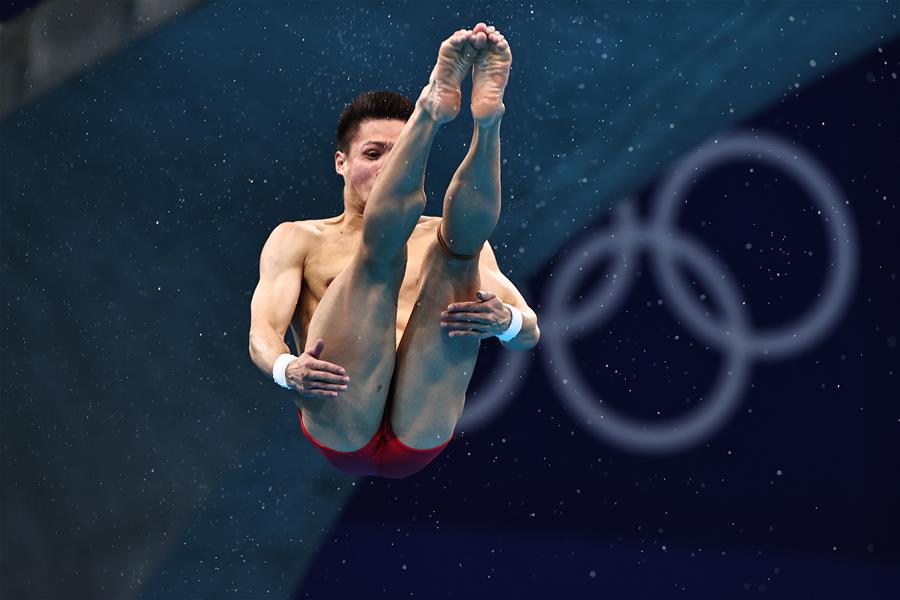 （东京奥运会）（4）跳水——男子10米跳台决赛：中国选手包揽冠亚军