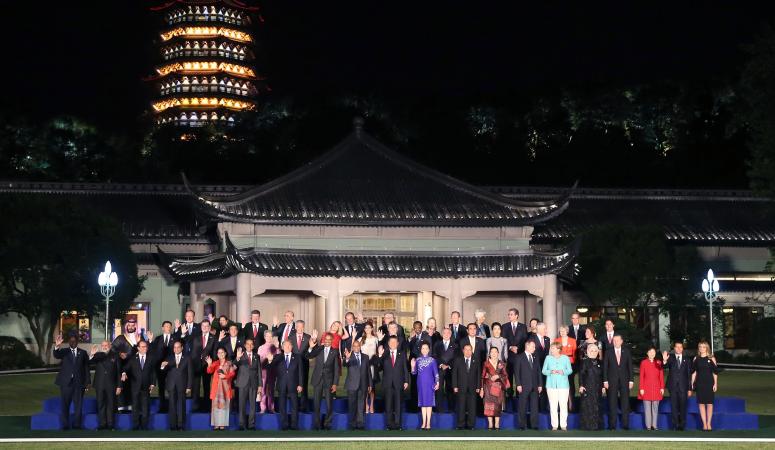 시신핑 주석, 부인 펑리위안과 G20 정상회의 참석 외국 측 대표팀 단장 및 전체 귀빈 환영