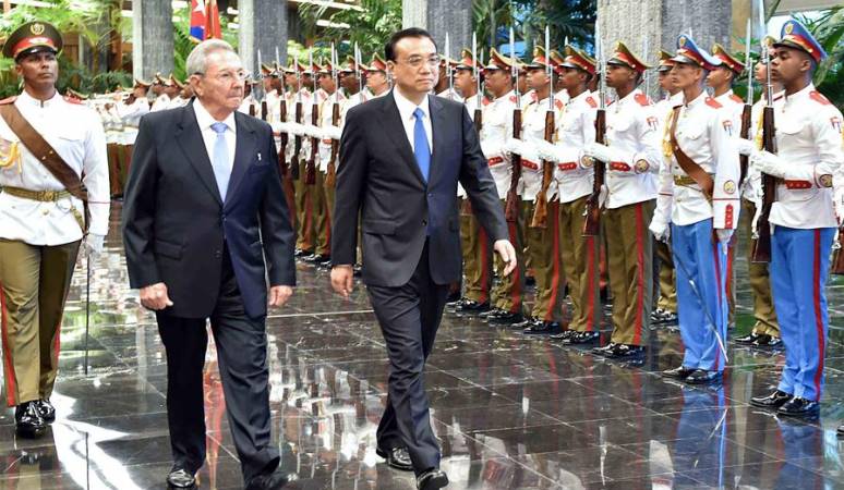 리커창 총리, 라울 카스트로 쿠바 국가평의회 의장과 회담