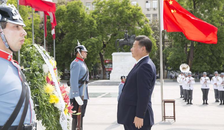 시진핑 中 국가주석, 칠레 해방자 베르나르도 오이긴스 리켈메 기념비에 헌화