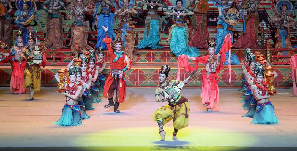 ‘일대일로’ 국제협력 정상포럼 문예공연 베이징서 개막
