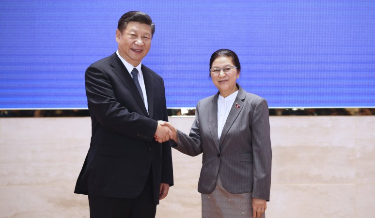 시진핑 주석, 파니 야토투 라오스 국회의장 회견(포토)