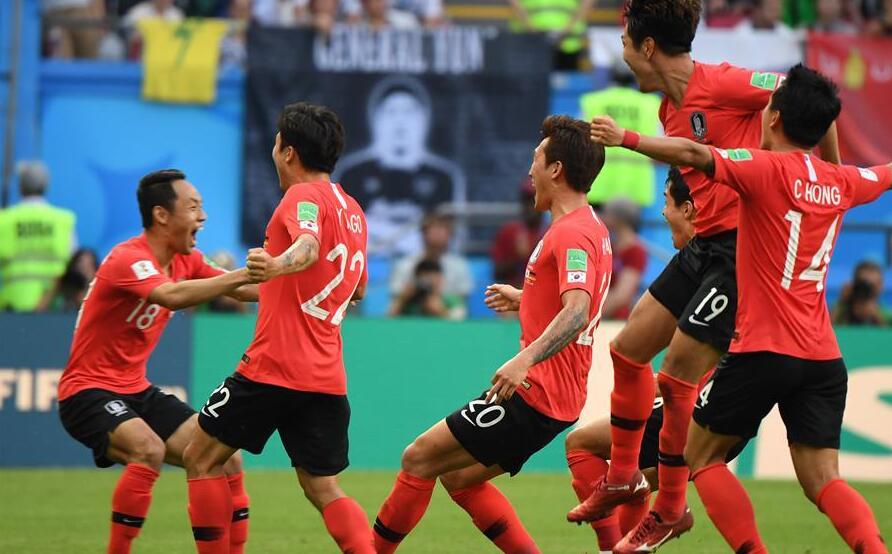 축구—F조: 한국, ‘독일전차’ 전복
