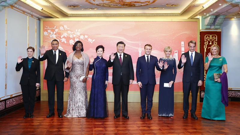 시진핑 中 주석과 부인 펑리위안 여사, 제2회 중국국제수입박람회에 참석하는 각 국 귀빈을 위해 환영연회 베풀어