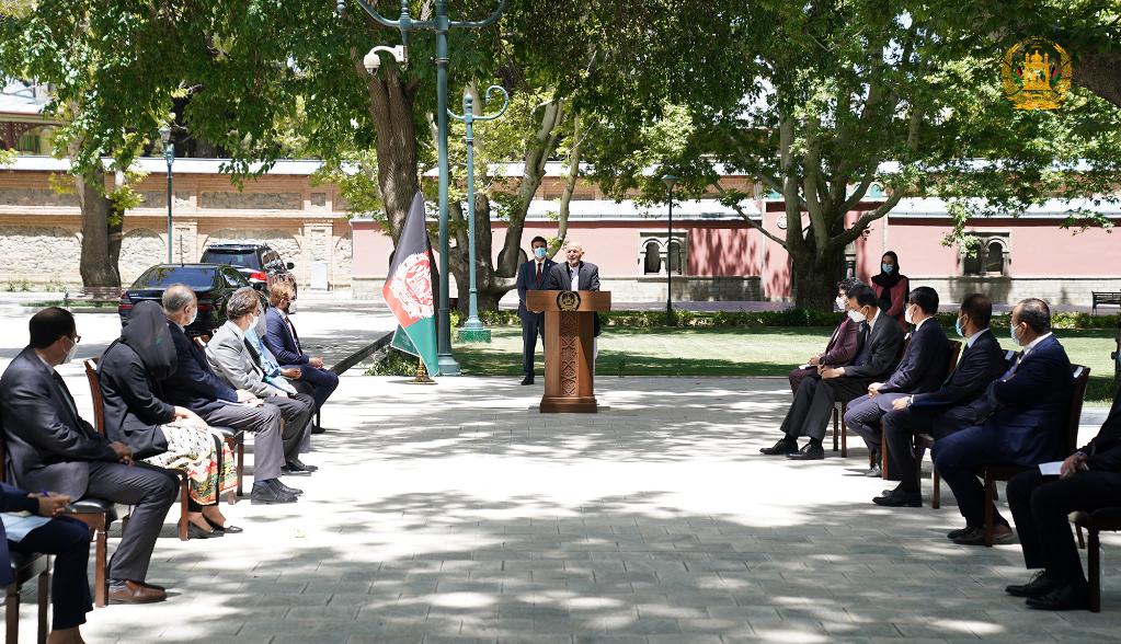 카불 대통령 관저서 중국산 백신 전달식 거행
