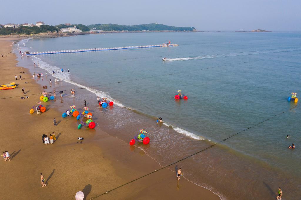 中 저장성 저우산시, 관광객 붐비는 해변