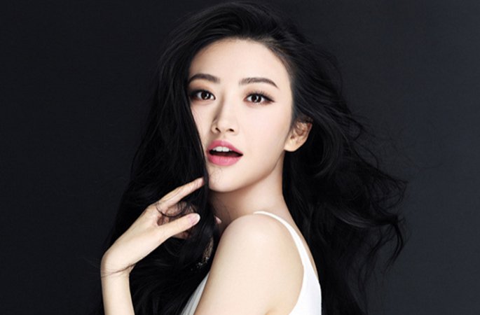 中미녀 스타 징톈 "레이리" 2015년 1월호 표지 모델로