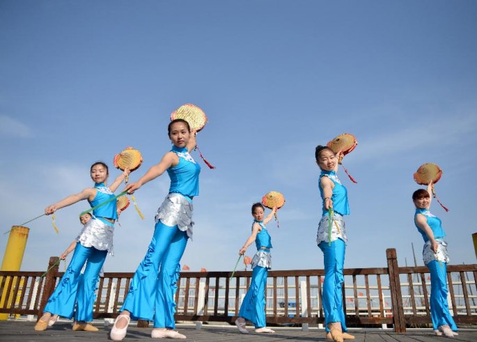 장쑤 훙쩌 호의 도정 춤...우아하고 아름다워