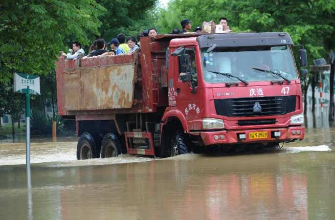 난징 폭우 지속, 일부 지역 침수