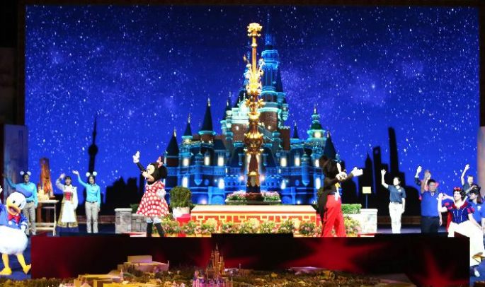 상하이 디즈니랜드 창의적 관광코스 첫 발포