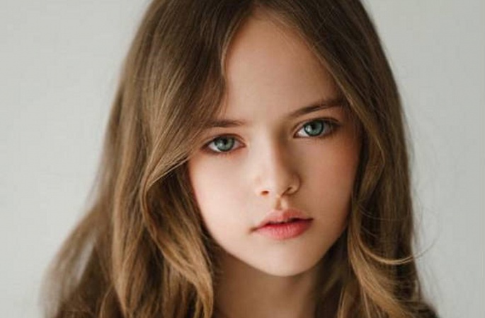 러시아 9살 미소녀, 가장 어린 스타 모델로
