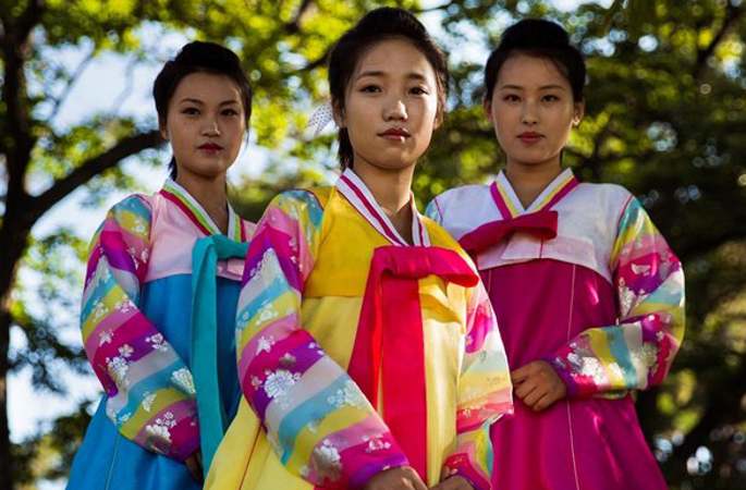 외국 촬영기자 기록한 조선 여성들, 전통과 패션의 어울림