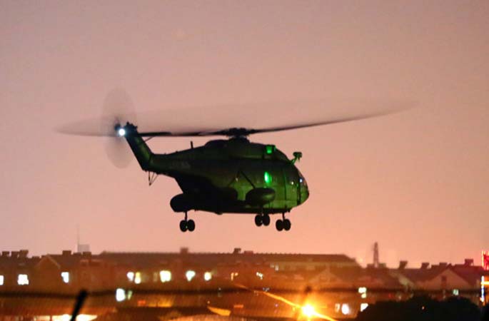 해방군무장 헬기 야간 초저공 비행 훈련 진행