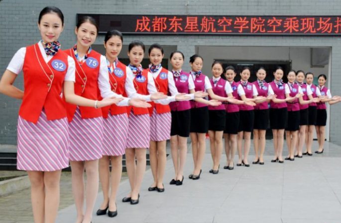 스튜어디스 캠퍼스 채용박람회, 쓰촨 vs충칭 미녀들의 끼의 발산