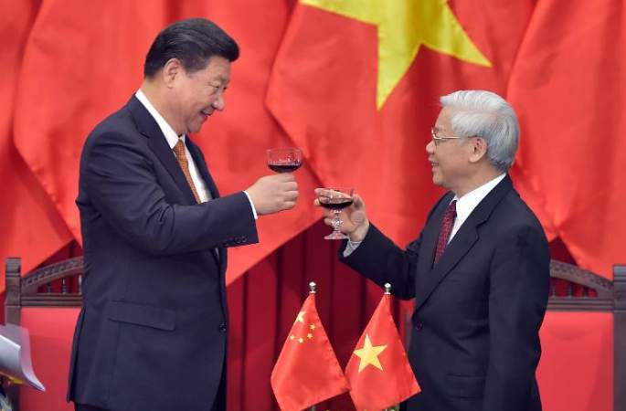 시진핑, 응우옌푸쫑 베트남 공산당 서기장과 양자협력 문서 체결 견증