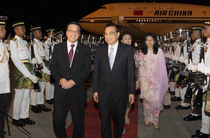 리커창 中총리 쿠알라룸푸르 도착, 동아시아 협력 정상회의 참석 및 말레이시아 공식 방문