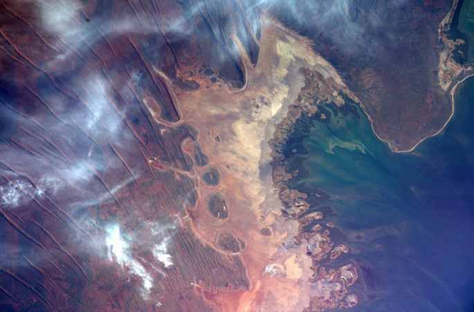 ISS 우주비행사가 촬영한 ‘황홀경’ 지구 사진