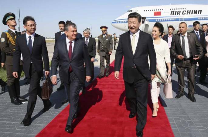 시진핑 부하라에 도착, 우즈베키스탄 방문 및 타슈겐트서 열리는 SCO 서밋 이사회 제16차 회의 참석