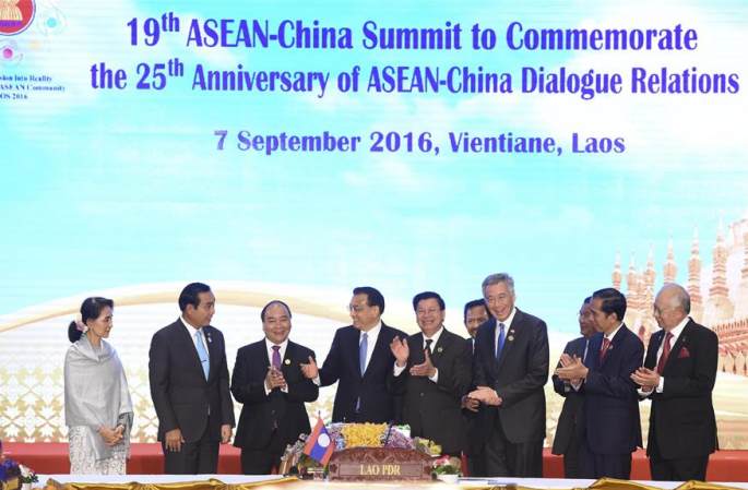 리커창 총리, 중국-아세안 대화관계 구축 25주년 정상회의 기념식 참석