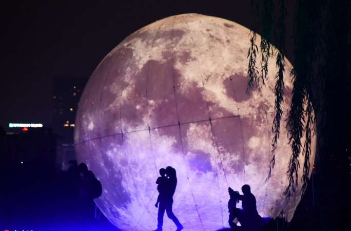 각 지역의 &lsquo;인공달&rsquo;