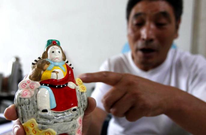 베이징 추석 최고 인기상품, 토끼 모양 &lsquo;투얼예&rsquo;