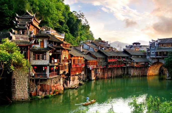 펑황: 가장 아름다운 소도시