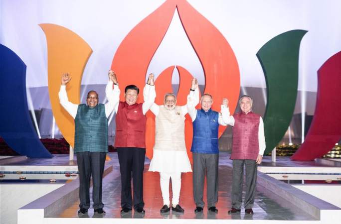 시진핑 주석, 모디 인도 총리가 브릭스국가 지도자들을 위해 마련한 비공식 만찬에 참석