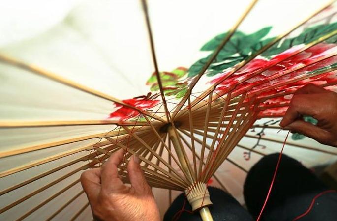 오동나무 향 가득한 ‘유지우산’, 천 년의 역사 간직해