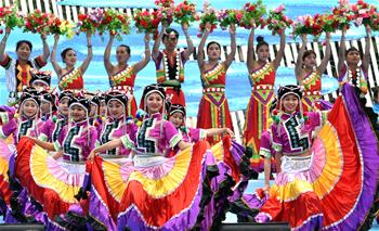 윈난 누장 리수족 동포들 '쿼스' 축제 펼쳐