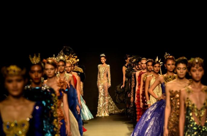 2017년 방콕국제패션위크 -- 궈페이 中 디자이너 패션쇼